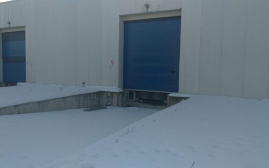 HALA DE INCHIRIAT 860 MP CENTURA INTERSECTIE CU SPLAI