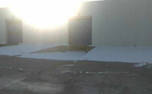 HALA DE INCHIRIAT 860 MP CENTURA INTERSECTIE CU SPLAI