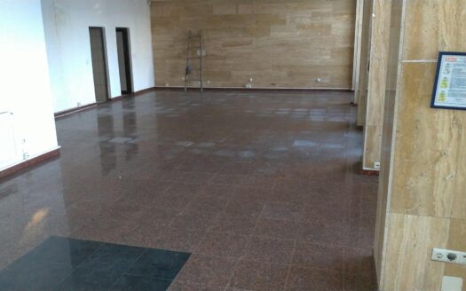 Cladire birouri Brasov de vanzare