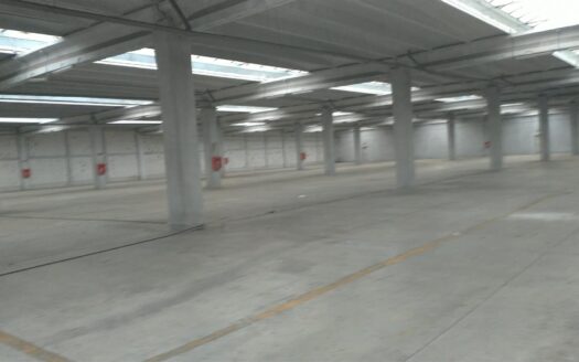 HALA DE INCHIRIAT 860 MP CENTURA INTERSECTIE CU SPLAI